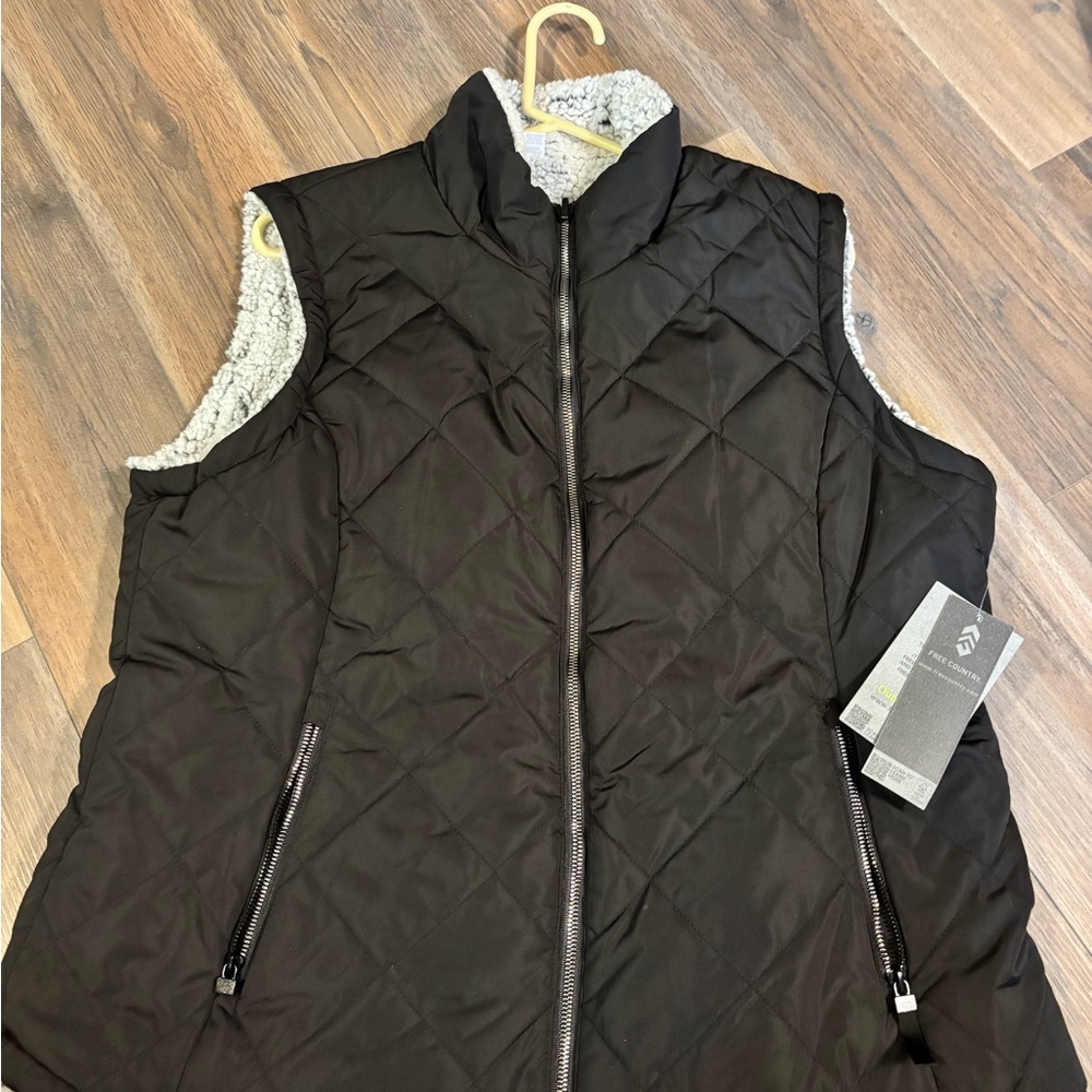 Free Country Black Quilted Women's Vest